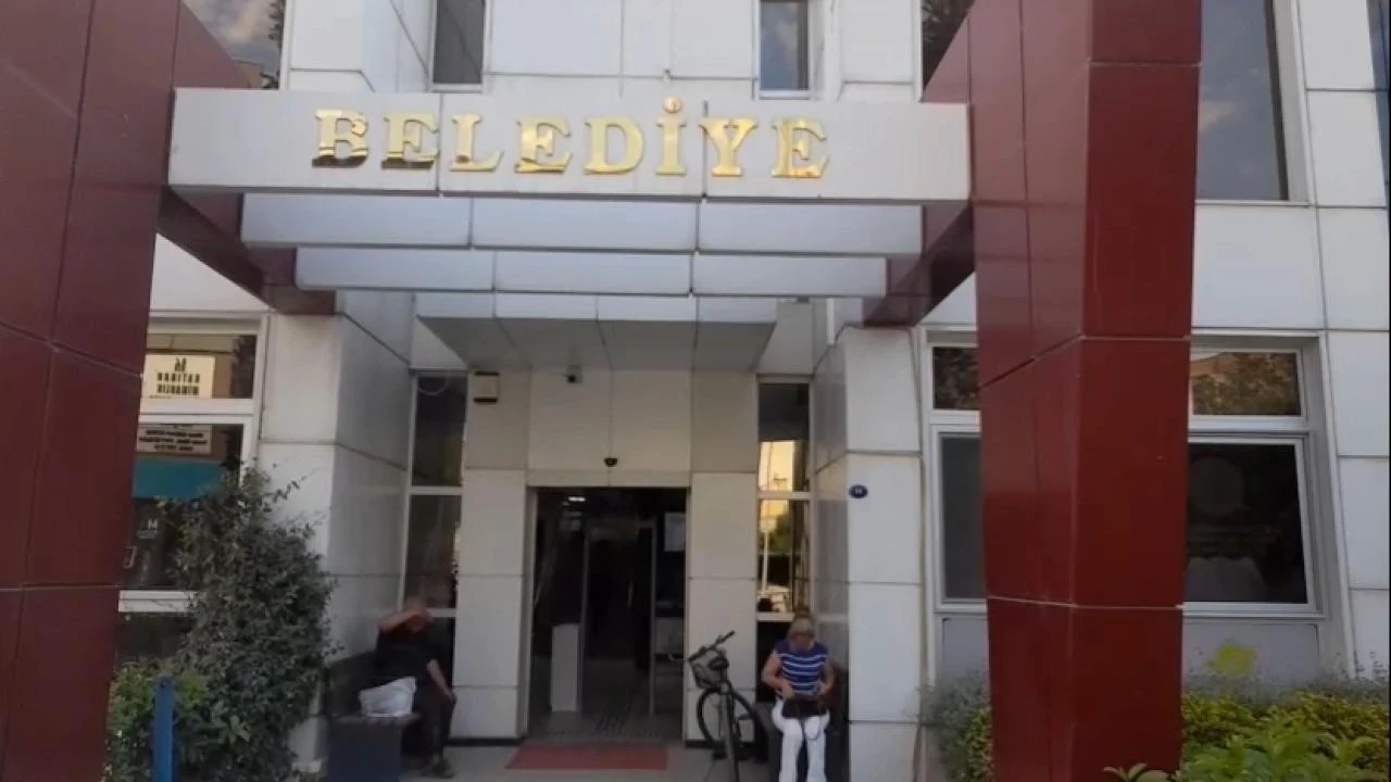 Seferihisar Belediyesi'ne "rüşvet" operasyonu! 15 kişi gözaltına alındı