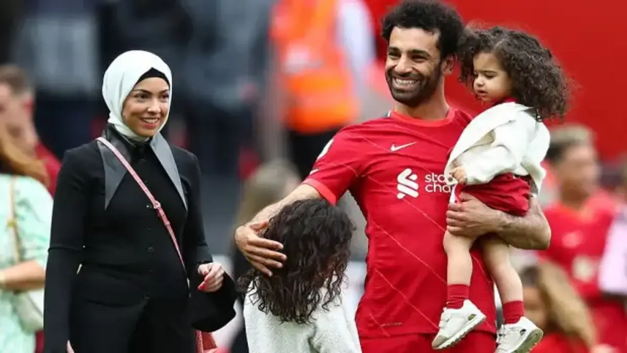 Beşiktaş transferi yalan mı oldu? Dünya yıldızı Mohamed Salah, eşine rağmen servet gibi teklifi kabul etti