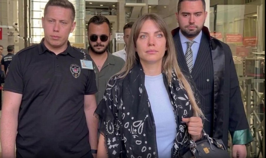 Eda Ece'den pişmanlık açıklaması: Haddimi aştım...
