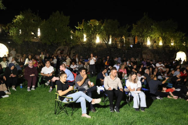 Perseid meteor şöleni: Binlerce kişi izledi, Trafik kilitlendi, kilometrelerce yürüdüler...
