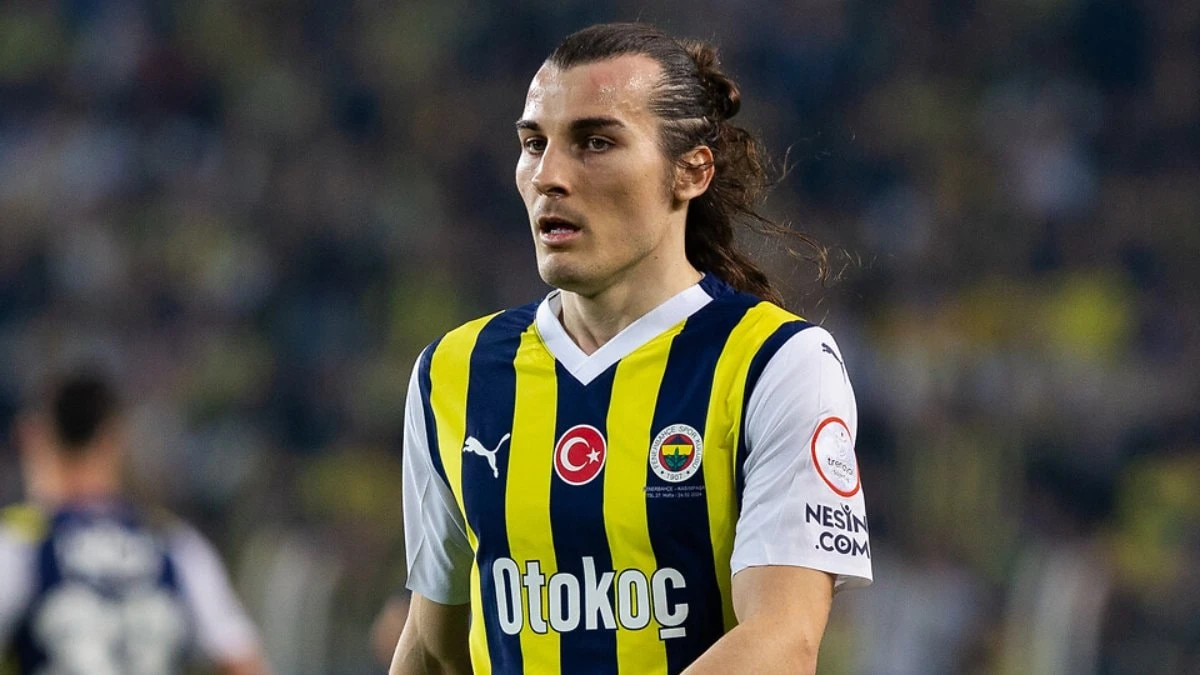 Fenerbahçe'de yeni kadro hazırlığı: Çağlar Söyüncü'nün yerine sürpriz isim!