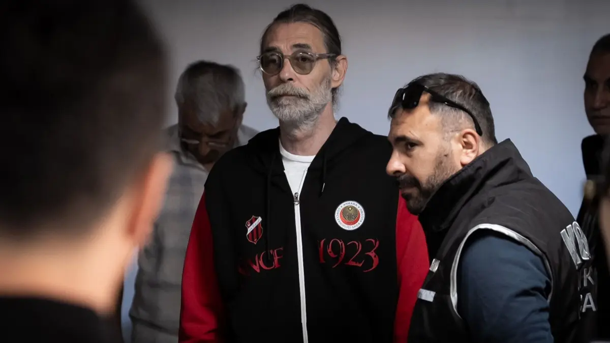 Erdal Beşikçioğlu siyaseti bırakıyor mu? İşte dikkat çeken ifade: Özgürlüğüme kavuşunca...