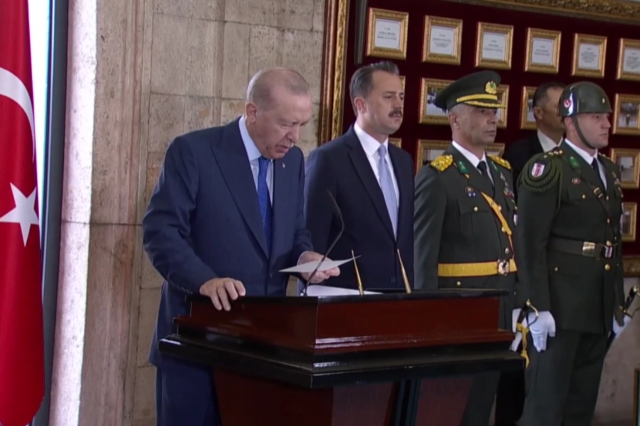 Erdoğan'dan Türkiye'yi hedef alan Netanyahu'ya Atatürk'ün huzurunda mesaj