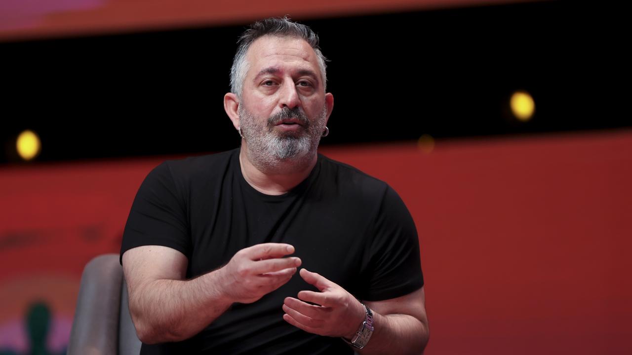 Cem Yılmaz'dan haber var: Hastaneden yeni açıklama geldi!