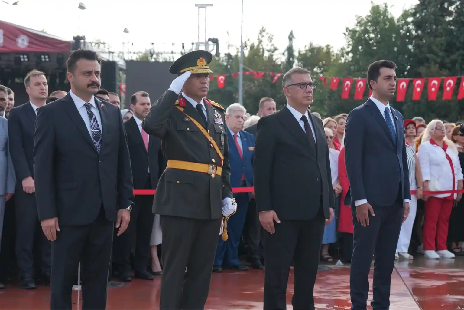 Tuzla’da 30 Ağustos Zafer Bayramı coşkusu törenlerle başladı