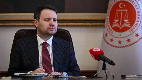 Bakan Gürlek'ten son dakika: 4 soruşturmada 137 şüpheli hakkında işlem başlatıldı