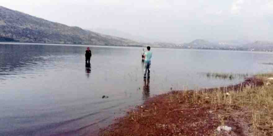 Suriyeli 2 genç gölde kayboldu