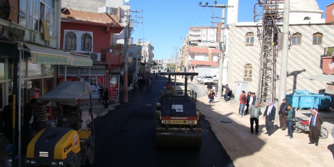 Şanlıurfa’da hafta sonu asfaltlama çalışmaları devam ediyor