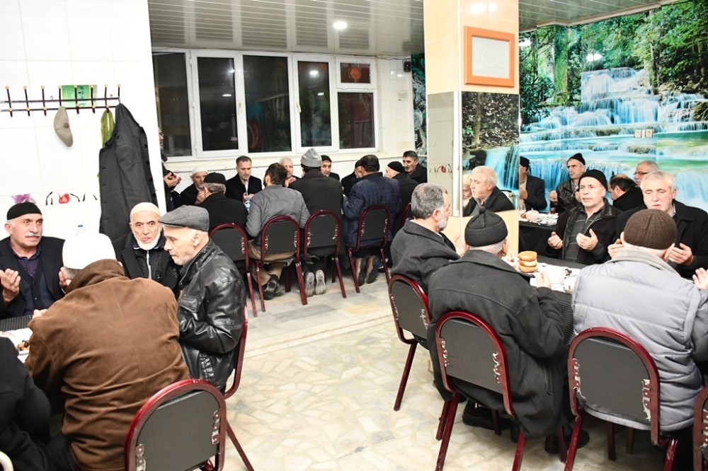 Başkan Taban Urgancılar Camii cemaatiyle buluştu