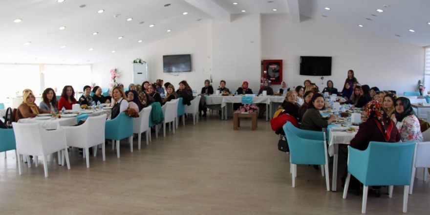 Polisle sivillerin yan baktın kavgası: 1 çocuk öldü