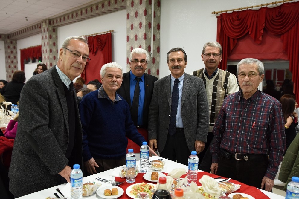 Tepebaşı Belediye Başkan Dt. Ahmet Ataç’a ziyaretler devam ediyor