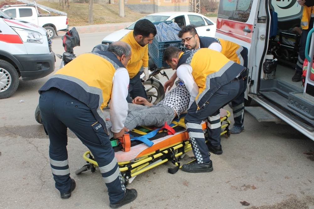 Elazığ Hicret mahallesinde trafik kazası: 2 yaralı