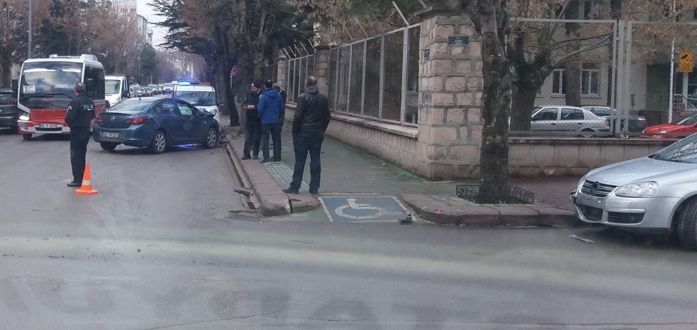 Eskişehir’de trafik kazası | 2 Kişi Ağır Yaralandı