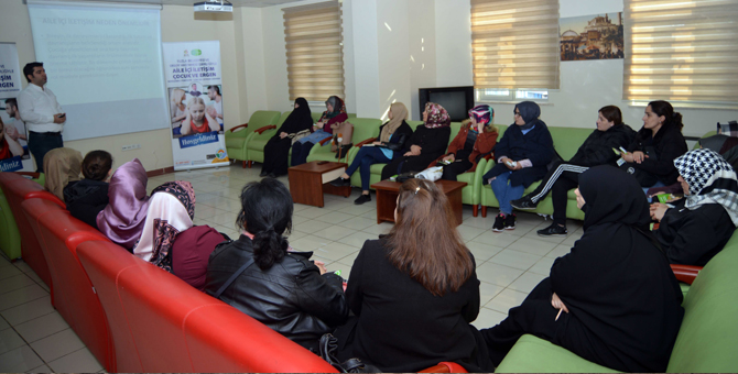 Tuzla Belediyesi Aile İçi İletişim Seminerleri Devam Ediyor