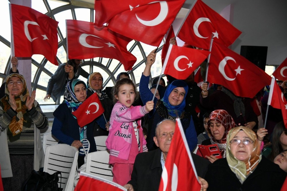 Isparta Belediyesi’nin ilçe buluşmasında ‘Birlik ve beraberlik’ mesajları verildi