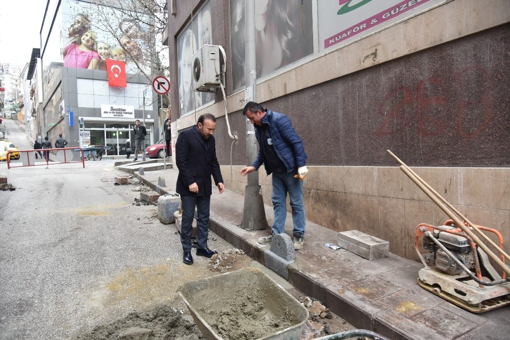 İzmit Belediye Başkanı Doğan, “Yaya öncelikli yollar, yaya öncelikli kaldırımlar için çalışıyoruz”