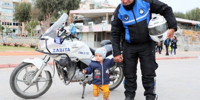 Hafta içi zabıta, hafta sonu gönüllü sutopu antrenörü