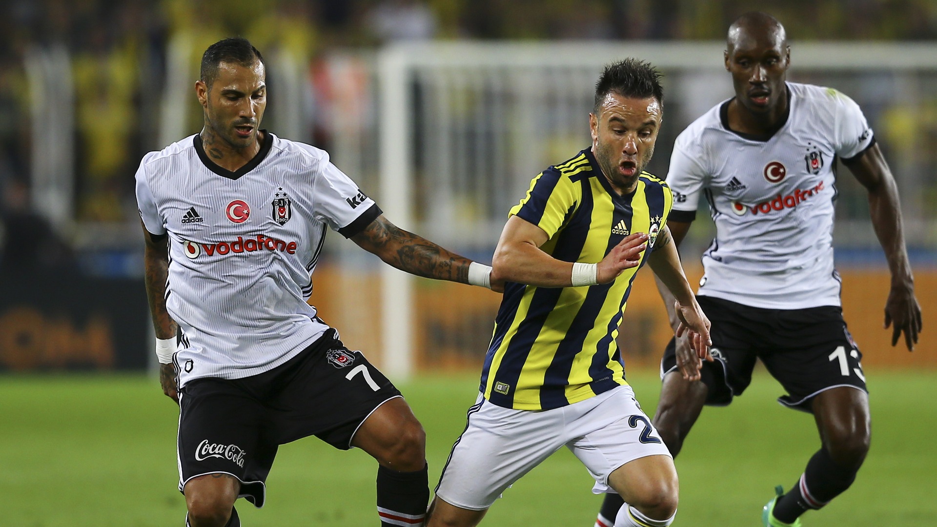 Fenerbahçe Vodafone Parkta Soyunma Odasını Değiştirdi