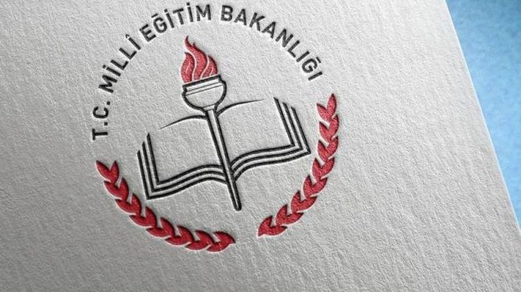 MEB  Açıköğretim Kurumlan 2. Dönem sınavlarını erteledi! Peki sınav ne zaman?