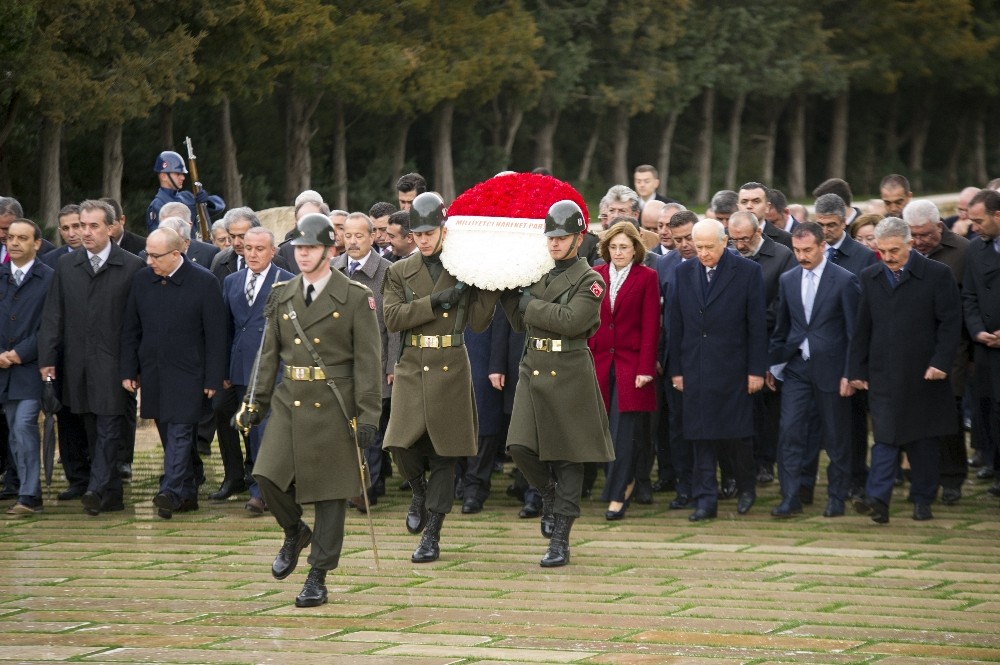 MHP Lideri Bahçeli, Merkez Yönetim Kurulu ve Merkez Disiplin Kurulu üyeleri ile Anıtkabir’de