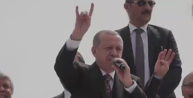 Cumhurbaşkanı Erdoğan Yaptığı Bozkurt İşaretiyle İlgili İlk Kez Konuştu