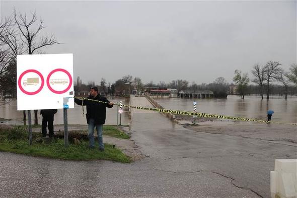 Edirne'de Sel Alarmı: Su Daha Da Yükselecek