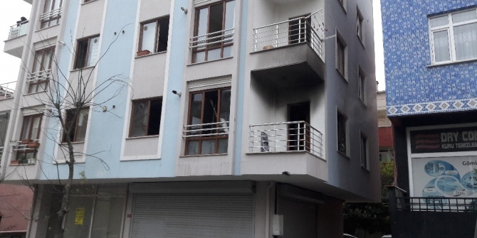Çekmeköy’de evde çıkan yangın maddi hasara neden oldu