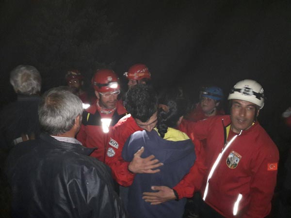 Manisa'da akıl almaz olay! Dağda kayboldu