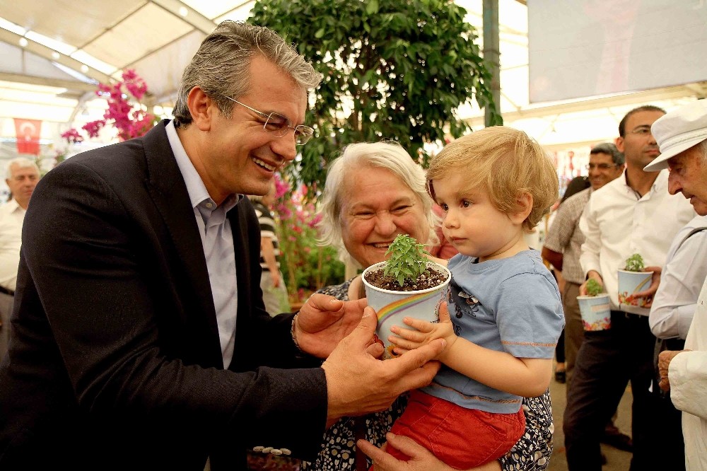 Çiçek Festivali için geri sayım başladı, Karşıyaka çiçek kokacak