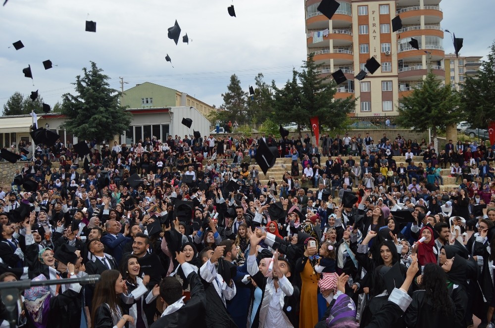 Adıyaman Üniversitesi Besni MYO’da mezuniyet töreni