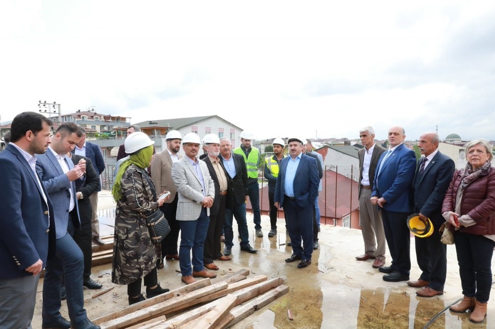 Körfez Belediye Başkanı İsmail  Baran, projeleri yerinde inceledi