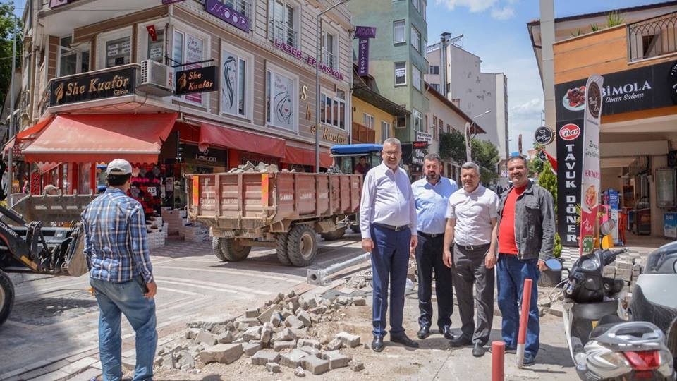 Karacabey’de altyapı çalışmaları tam gaz devam ediyor