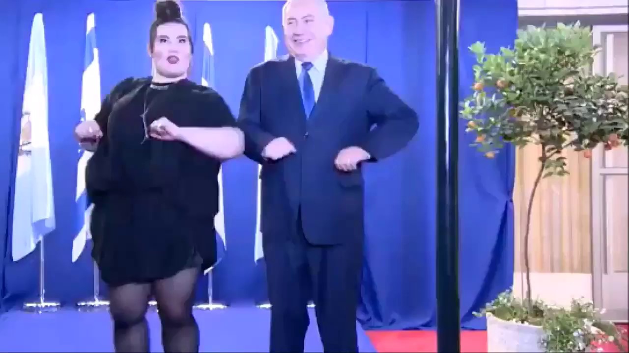 Netanyahu'dan  azıcık utan yahu dedirten "Tavuk Dansı"