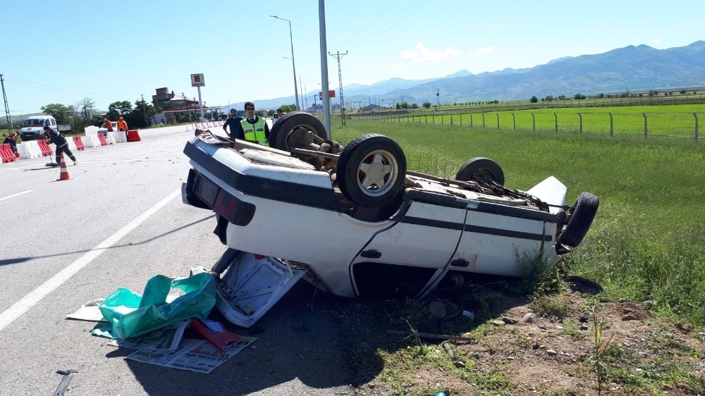 Elazığ-Bingöl otomobil takla attı: 6 yaralı