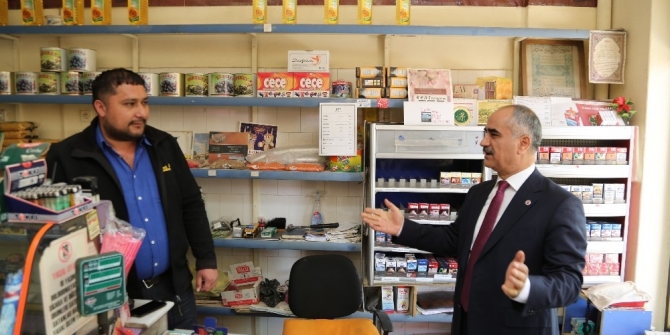Başkan Aydın mahalle bakkallarına destek verdi