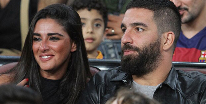 Arda Turan'ın eşi Aslıhan Doğan Turan kanlar içinde hastaneye kaldırıldı