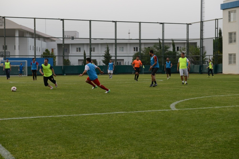 Konyaaltı Mahalleler arası futbol turnuvası başladı