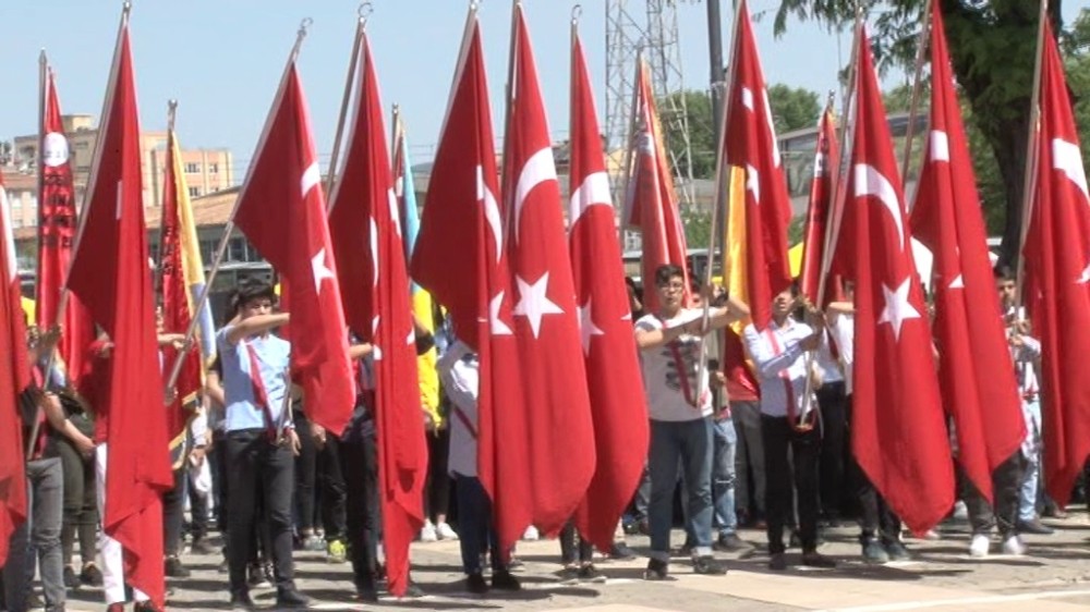 Gaziantep’te 19 Mayıs kutlamaları 15 Temmuz Demokrasi Meydanı'nda gerçekleştirildi.