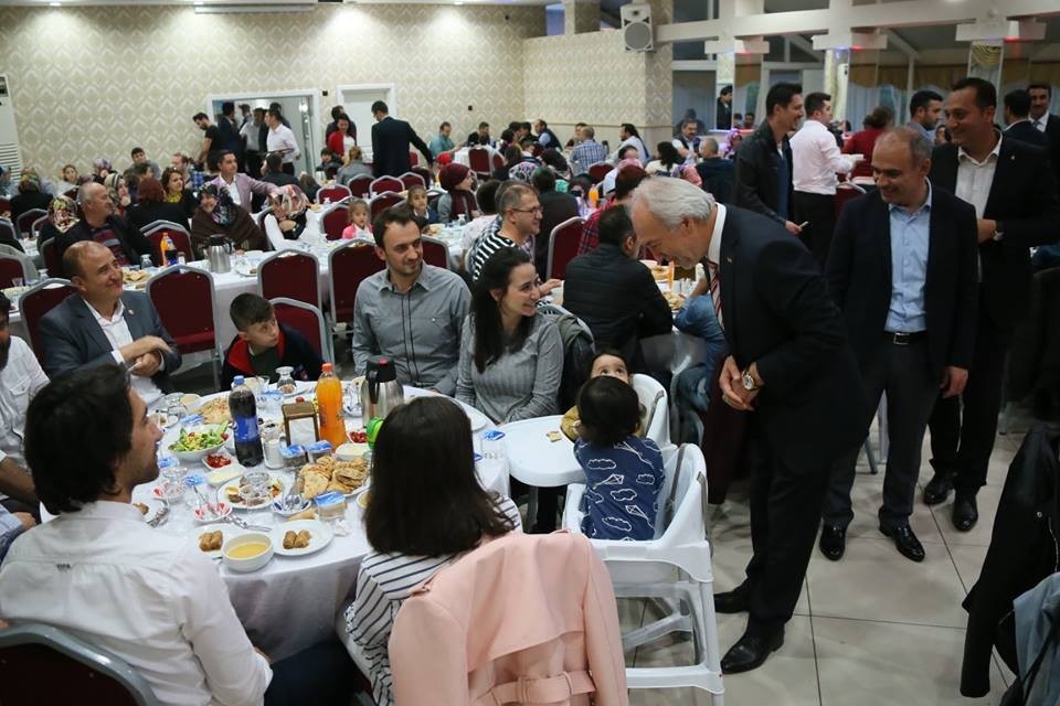 Belediye personeline iftar verildi