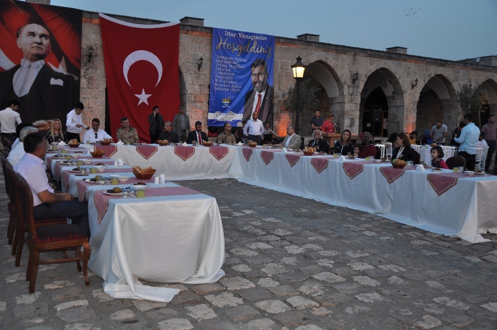 Hatay’ta şehit yakınları ve gaziler iftarda buluştu