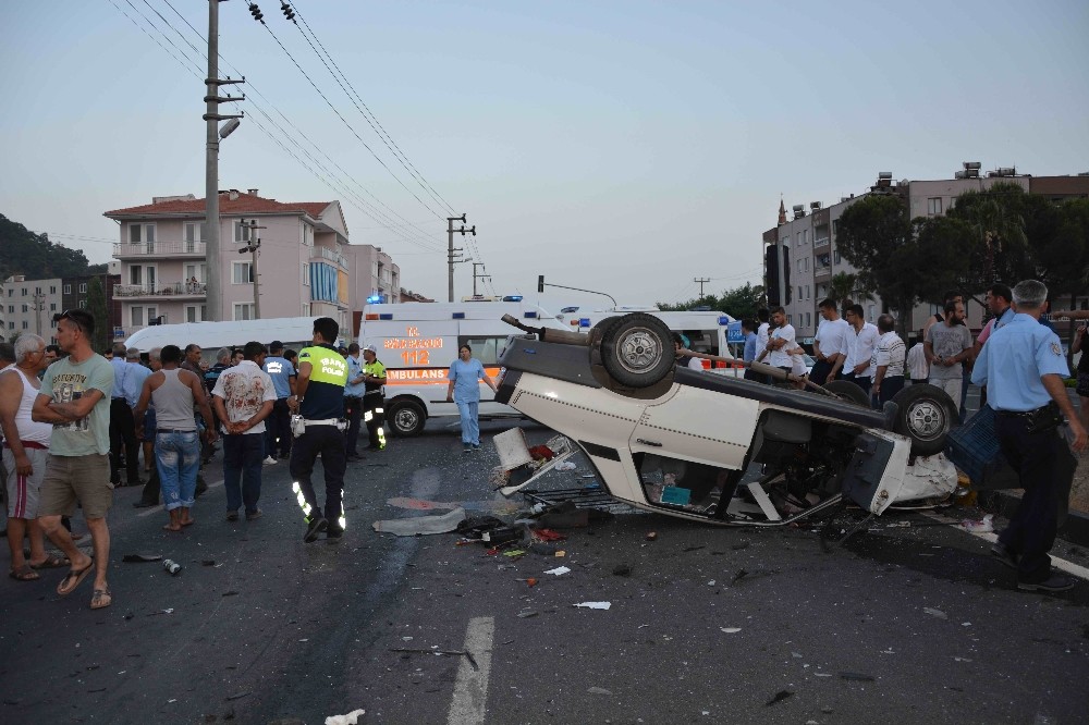 Ortaca’da zincirleme kaza; 4 yaralı var