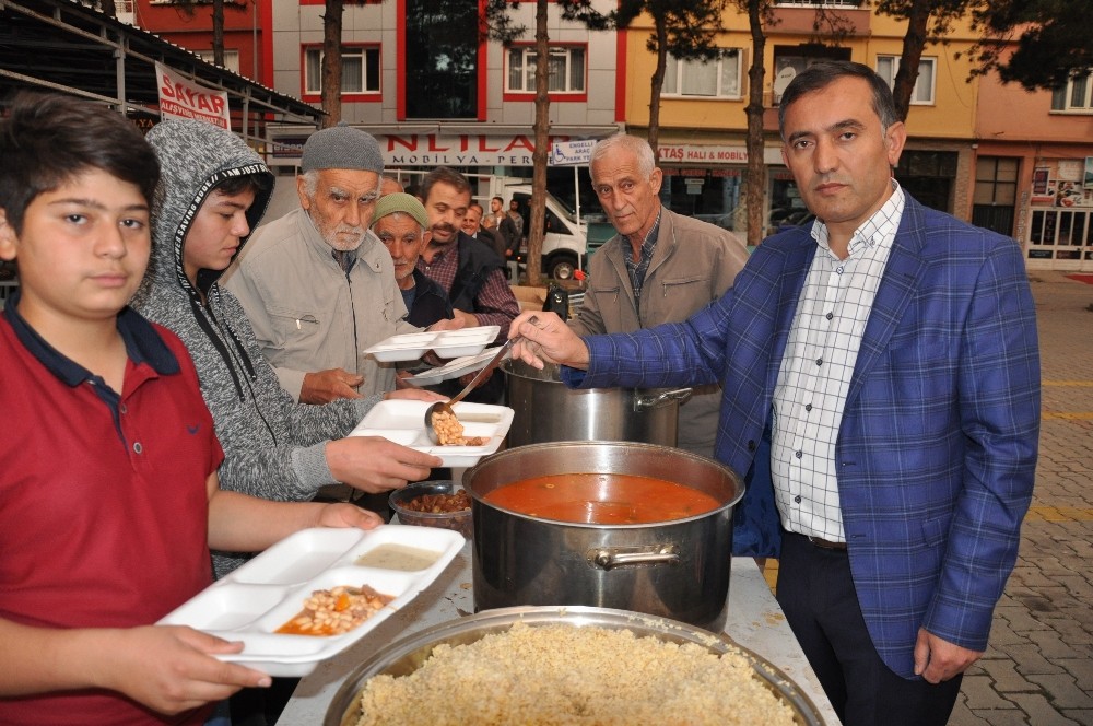 Kütahya'da hayırsever iş adamından iftar