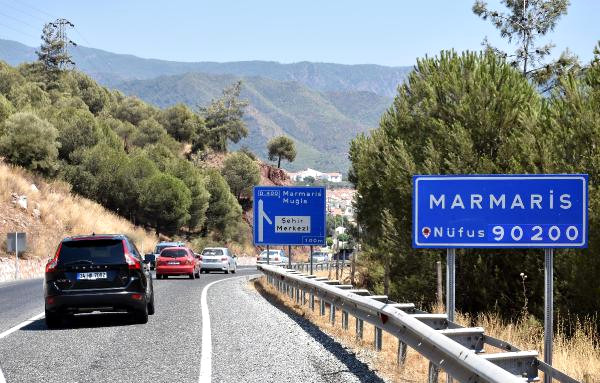 Marmaris'te adım atacak yer yok!