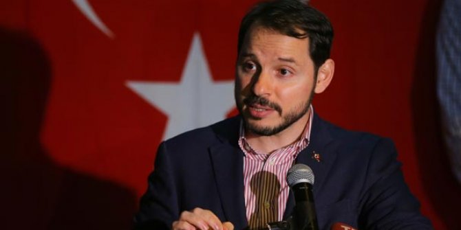 Bakan Albayrak: İşte biri çıkmış apolet söküyor… Apoleti millet söker