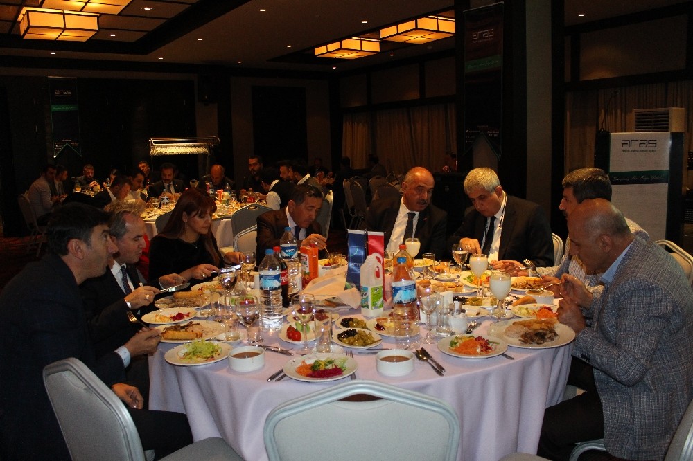 Aras Edaş’tan iftar yemeği