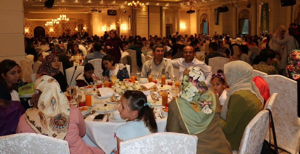 Van'da Eminevim’den iftar yemeği