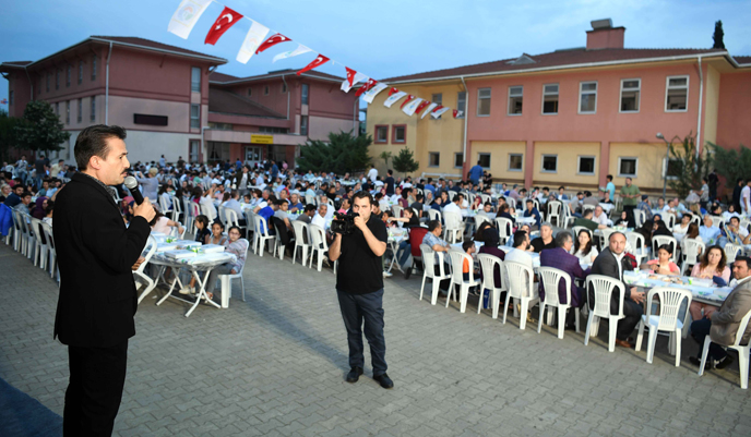 Tuzla Belediyesi'nden Gençlik İftarları