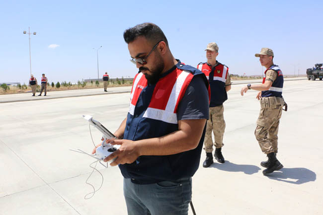 Şanlıurfa'da drone desteğiyle denetim yapıldı