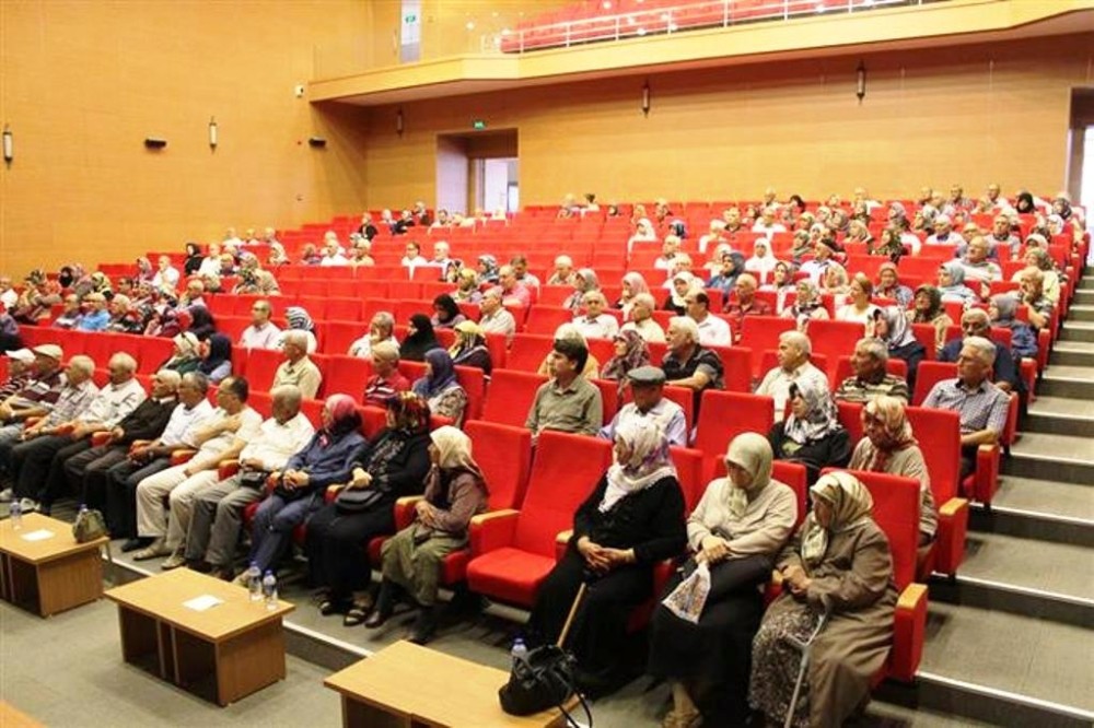 Aydın’da hacı adaylarına seminer düzenlendi