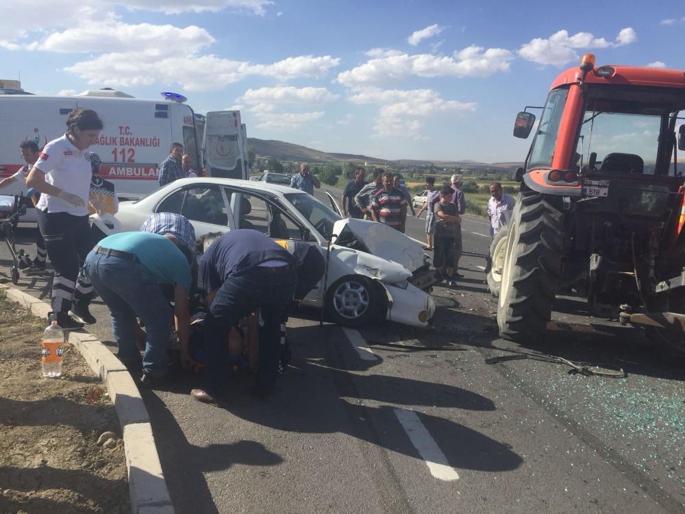 Kayseri’de trafik kazası: 3 yaralı